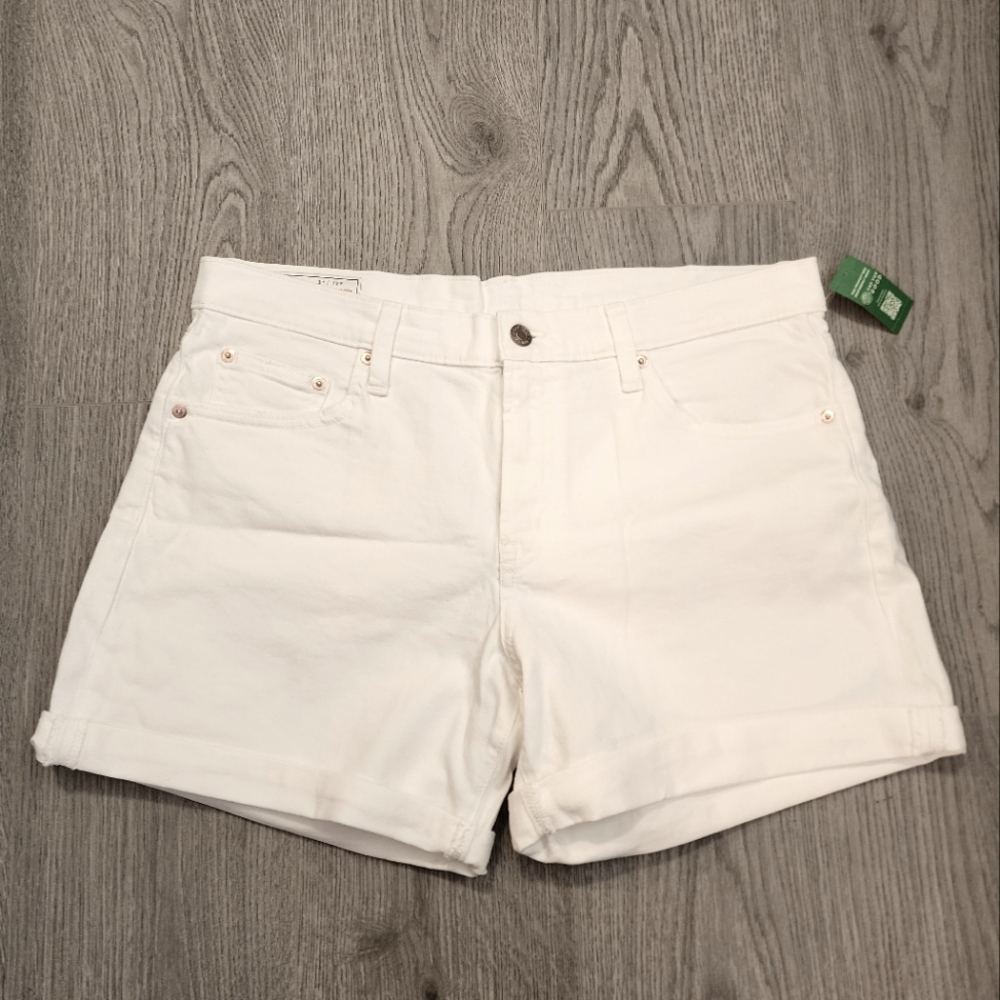 NWT Gap 5" shorts 12 white